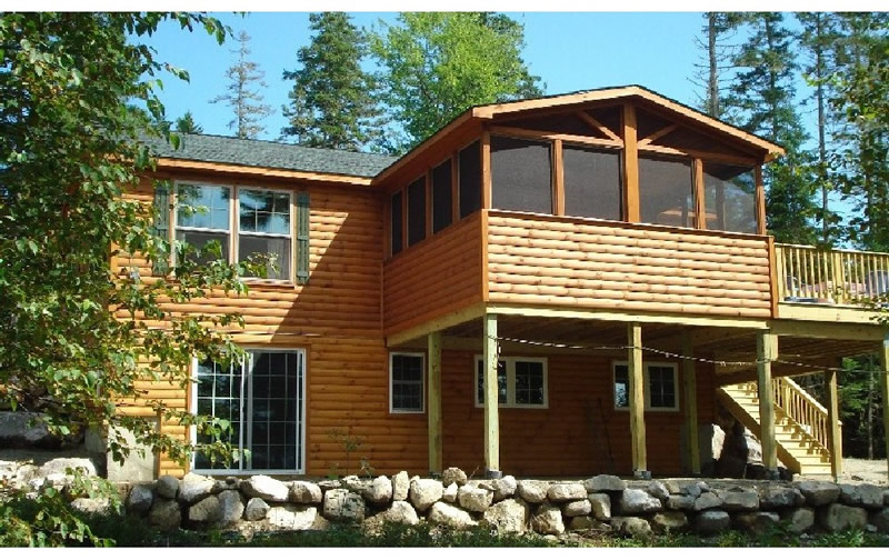 Log home enclosed porch