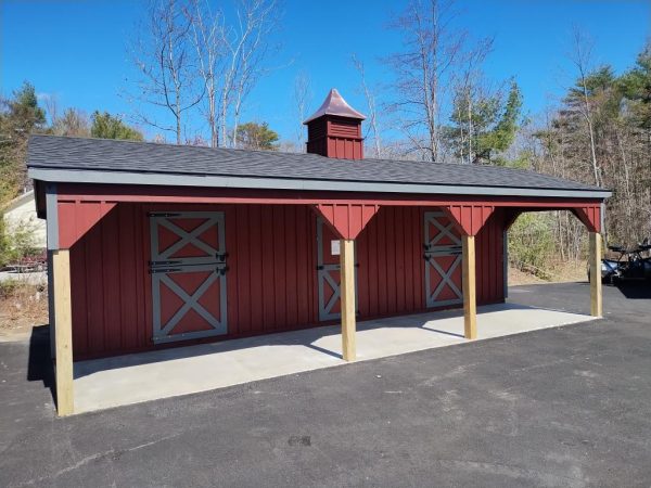 Horse barn with lean-to