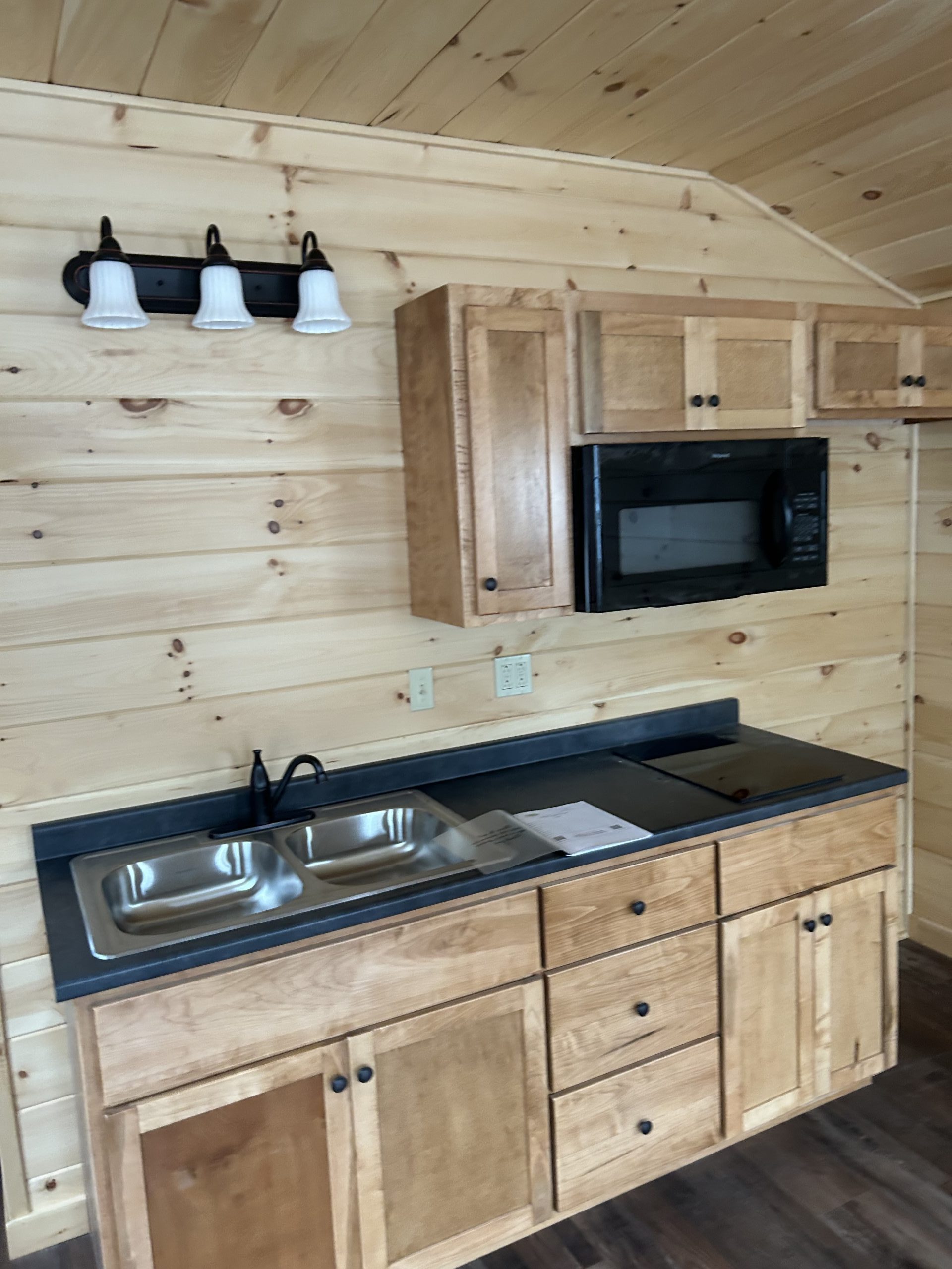 13729 Camp 13'4x40 - Image 3