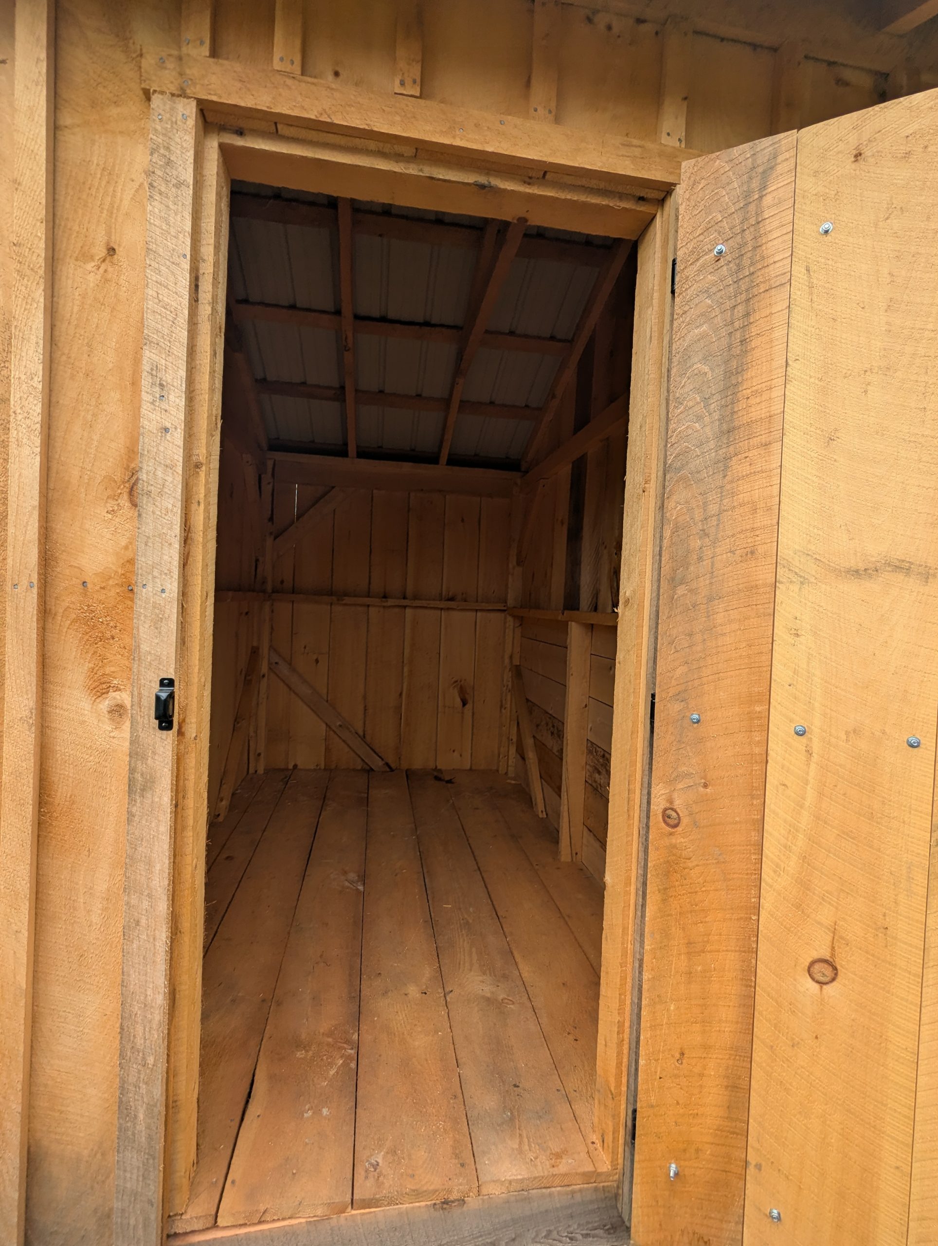 14114 Barn 10x20 - Image 2