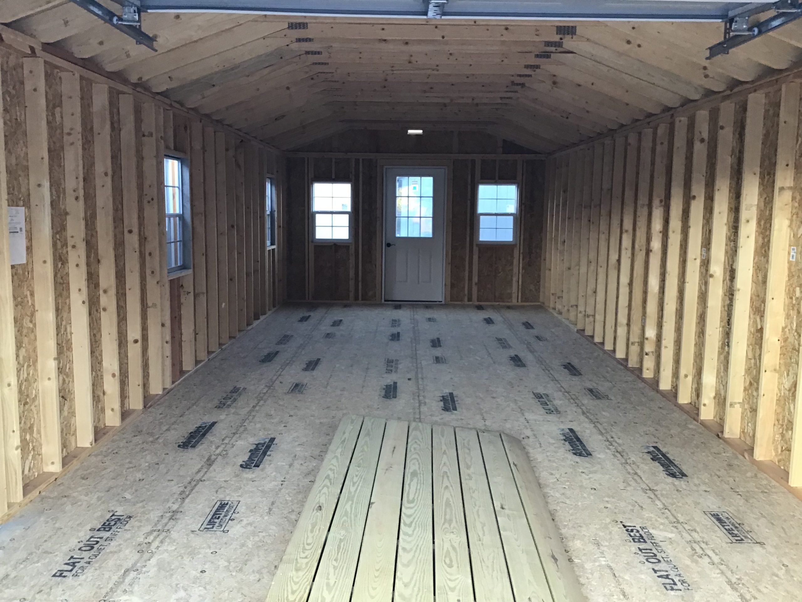 16586 Garage 13'4x32 - Image 3